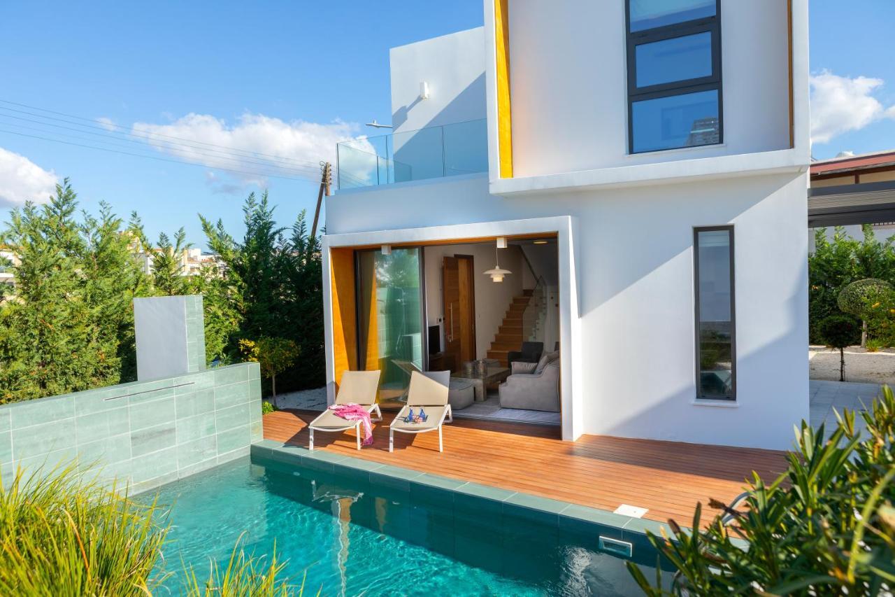 Villa Beach Heaven Paphos Bagian luar foto